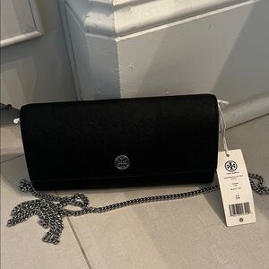 Tory Burch Emerson wallet on a chain bag